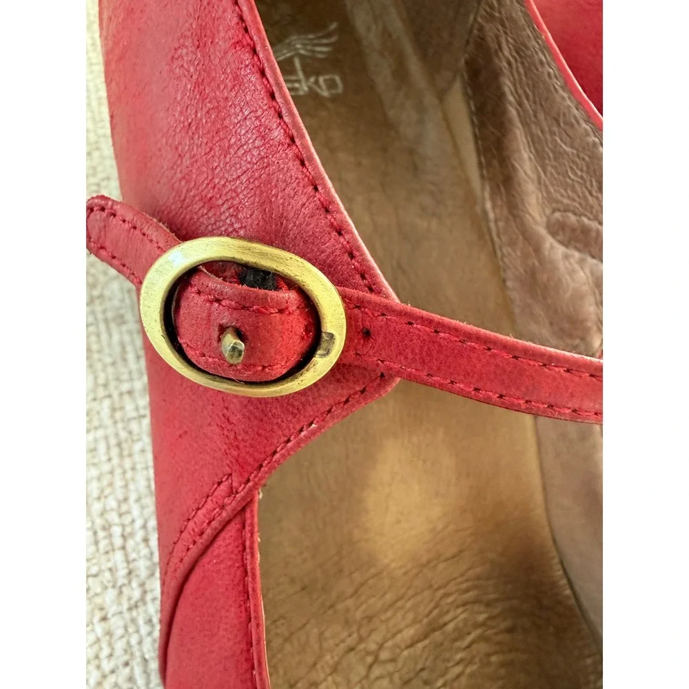Dansko Red Loralie Nubuck Leather Mary Jane Wedge Womens 39 US 9 Buckle Comfort